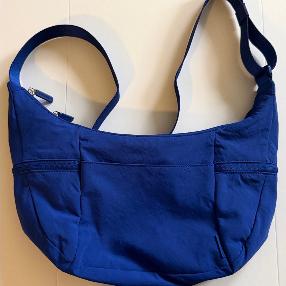 lululemon athletica Vibrant Blue Crossbody Bag - Picture 3 of 4